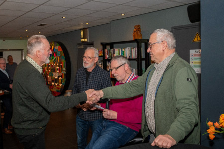 Clubkampioen van de Goudvink Bergeijk Peer Rombouts met een Boompieper  94 punten.....